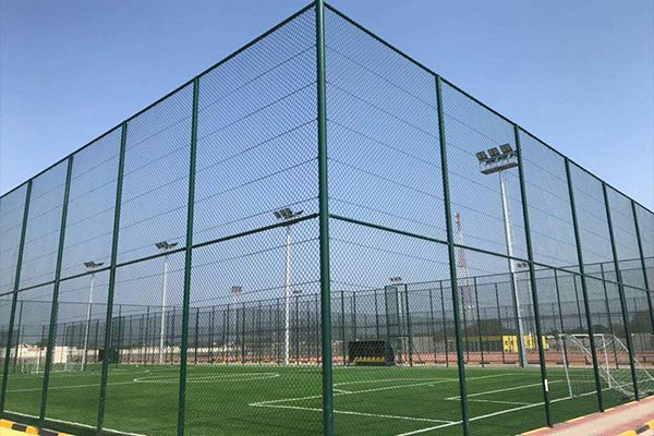 人生就是博官网照明1000W投光灯用在迪拜的球场项目